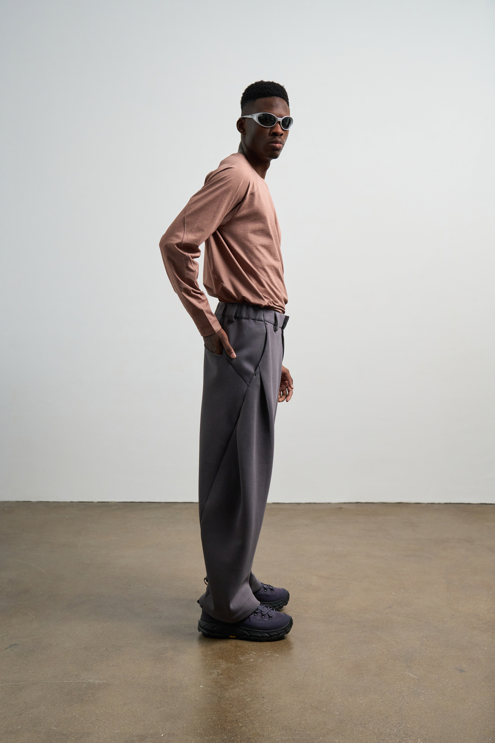 Брюки Nothomme Blue Monte Slanted-Cut Sweatpants "Dayan Purple Gray"