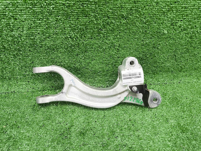 Кронштейн амортизатора передний Zeekr 001 (21-нв)