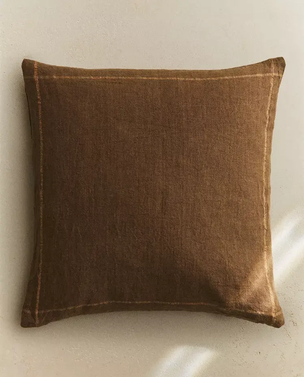 ZARA HOME ЛЬНЯНАЯ НАВОЛОЧКА ДЛЯ ДЕКОРАТИВНОЙ ПОДУШКИ, КОРИЧНЕВЫЙ