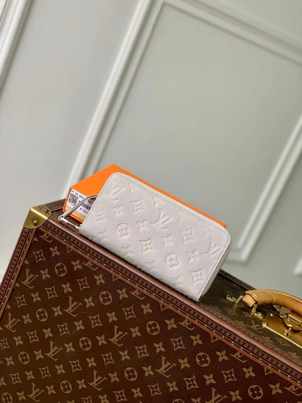 Louis Vuitton Zippy Wallet