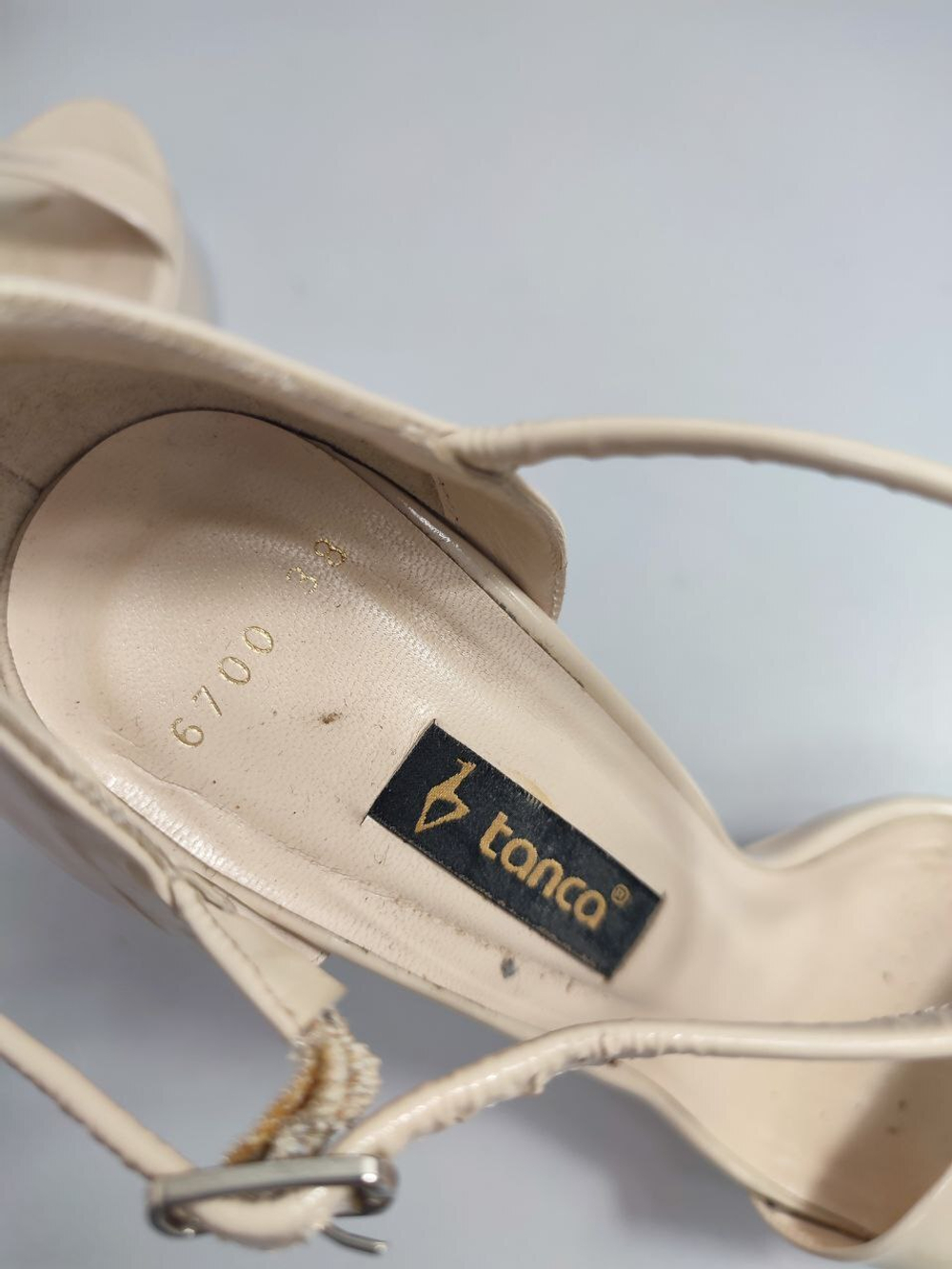 Босоножки Tanca кожаные 38 размер