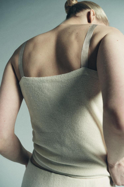 ZARA ВЯЗАНЫЙ ТОП С КРУЖЕВОМ И ВЫШИВКОЙ, ЭКРЮ