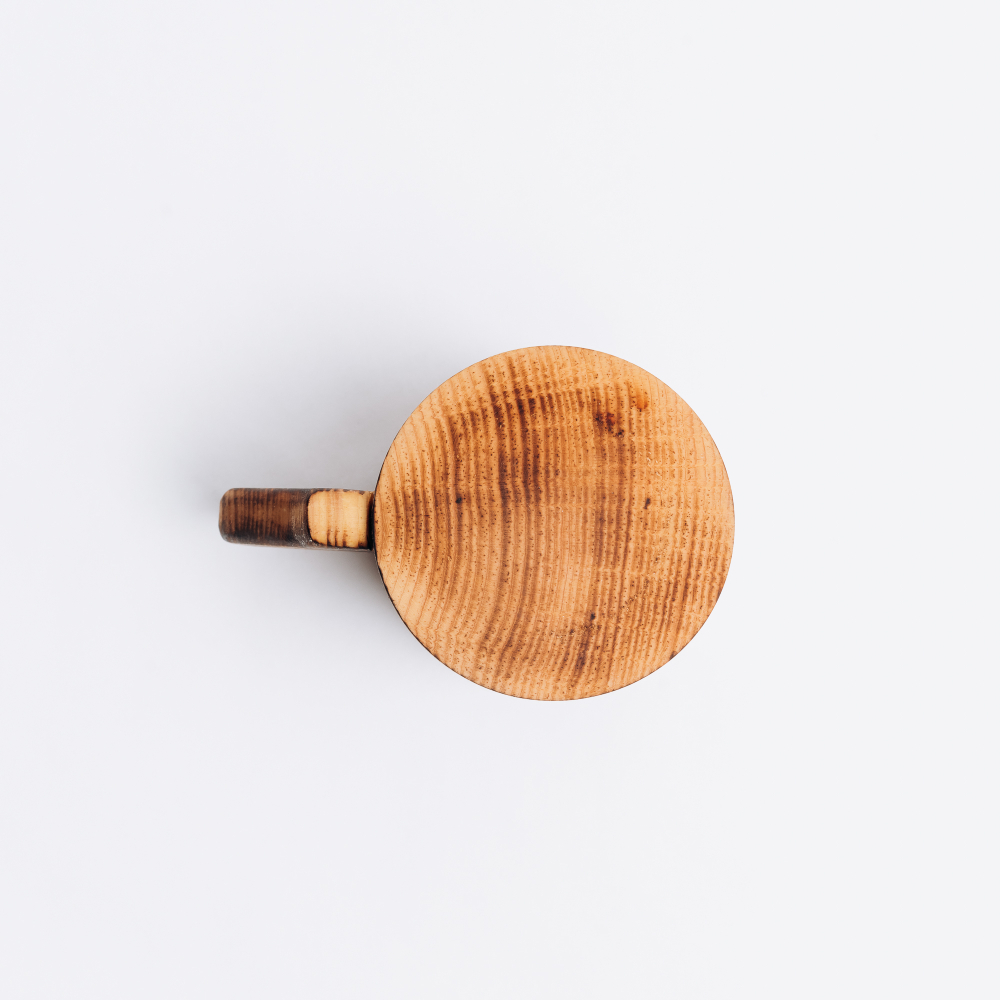 Деревянная кружка из цельного куска древесины кедра для напитков. Неклееная. 500 мл.C55