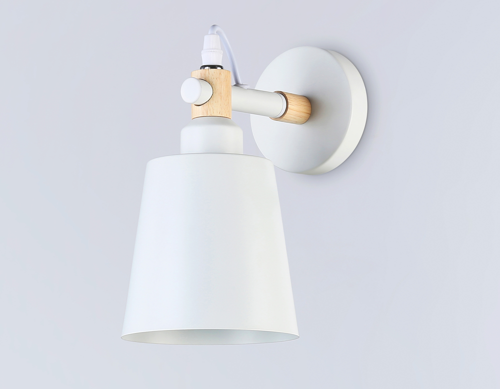 TR82212 WH/LW белый/светлое дерево E27 max 40W 230*130*190