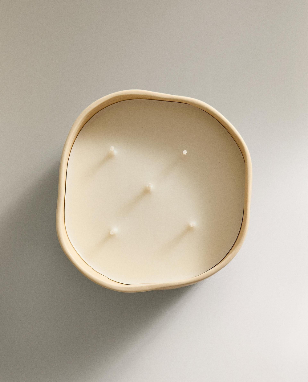 Zara Home - Ароматическая свеча светящаяся камелия, 540 г