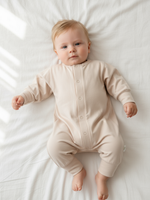 Комбинезон для новорожденного бежевый
