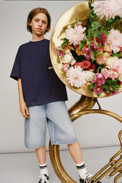 ZARA ДЖИНСОВЫЕ ШОРТЫ-БЕРМУДЫ SLOUCHY, ВЫЦВЕТШИЙ СИНИЙ