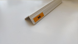 Угол вспененный ПВХ наружный фигурный 25х25х2700мм