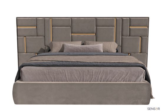 Кровать Howard с широким изголовьем