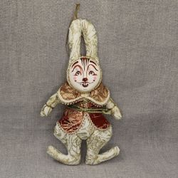 Ёлочная игрушка Кролик в жилете