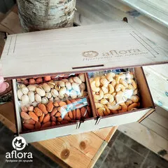 Подарочный набор «Фисташки и Ко» в дереве / 600 гр Подарочный набор «Фисташки и Ко» в дереве / 600 гр