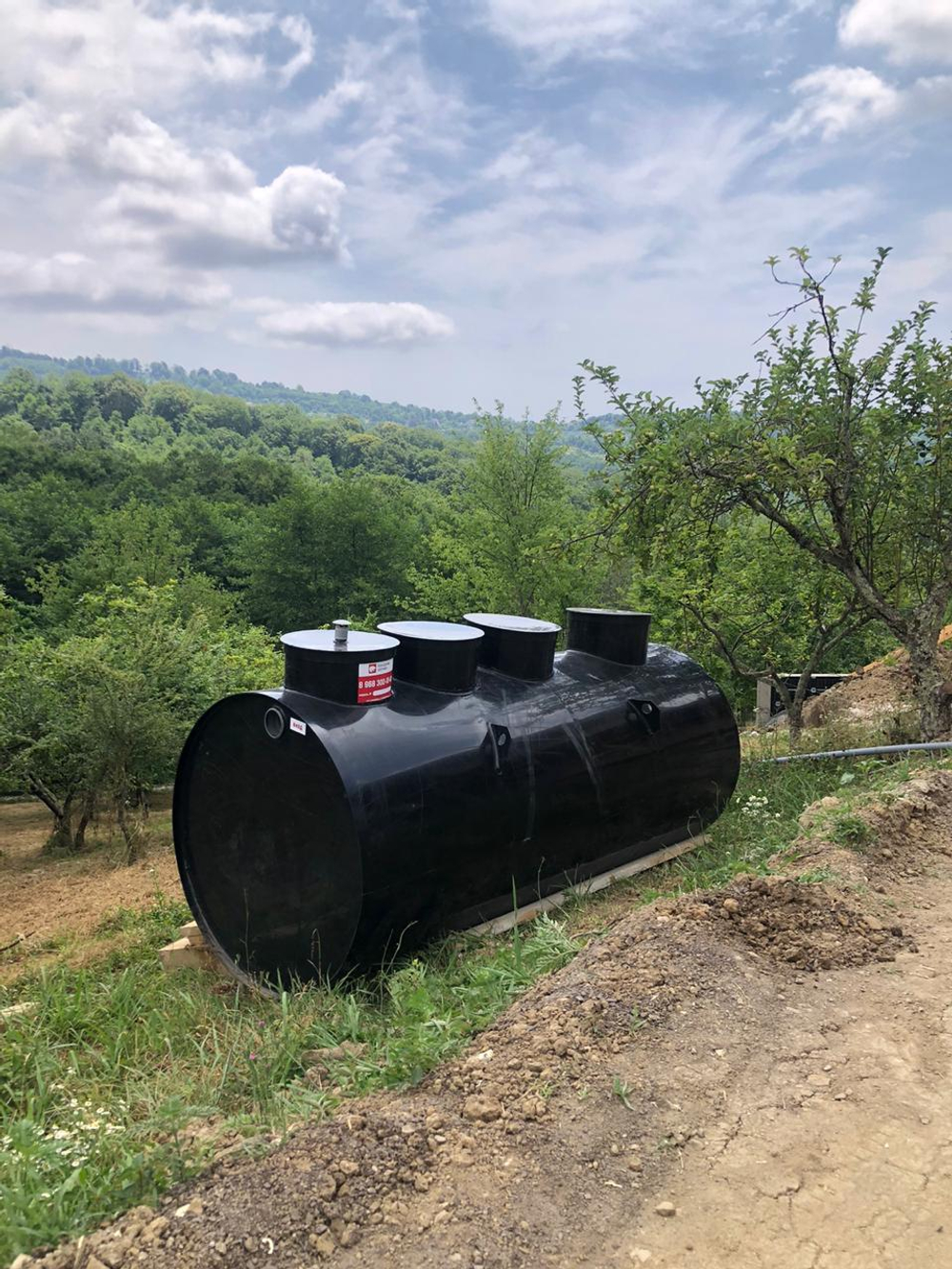 Станция биологической очистки Канада Pro 0.8 PR Горизонтальная / 800 л. в сутки / 4 чел. / принудительный сброс / компрессорная аэрация (225x100x130см;черный) - арт.556090.1