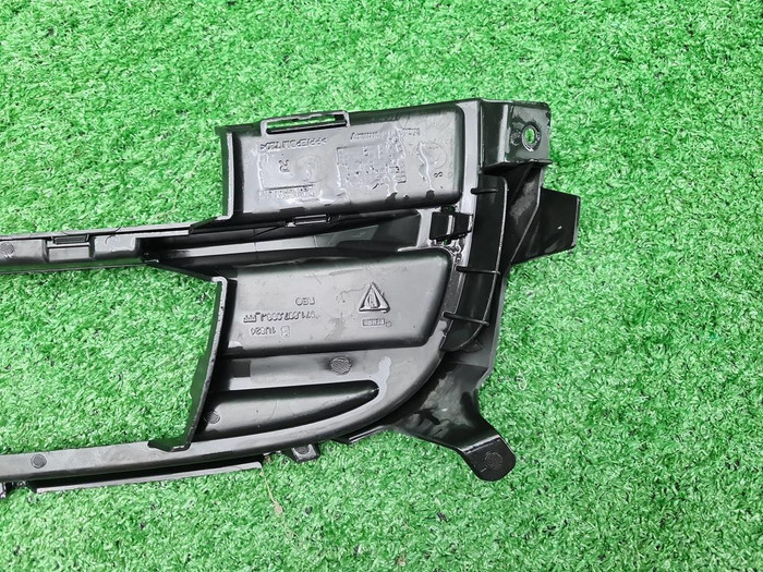 Решетка перед. бампера Porsche Panamera 971 20-24