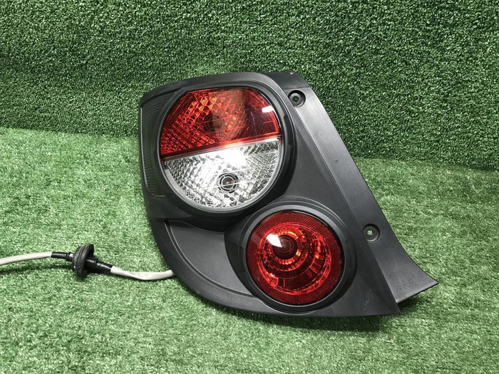 Фонарь левый Chevrolet Aveo T300 (11-20) хэтчбек