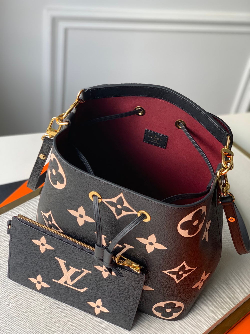 Louis Vuitton NeoNoe MM