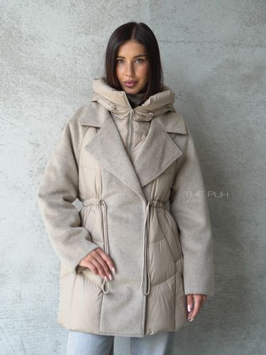 Бежевый комбинированный пуховик-пальто на кулиске