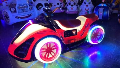 Прокатный аттракцион «Квантум» Электромобиль