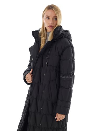 Длинный черный пуховик с поясом