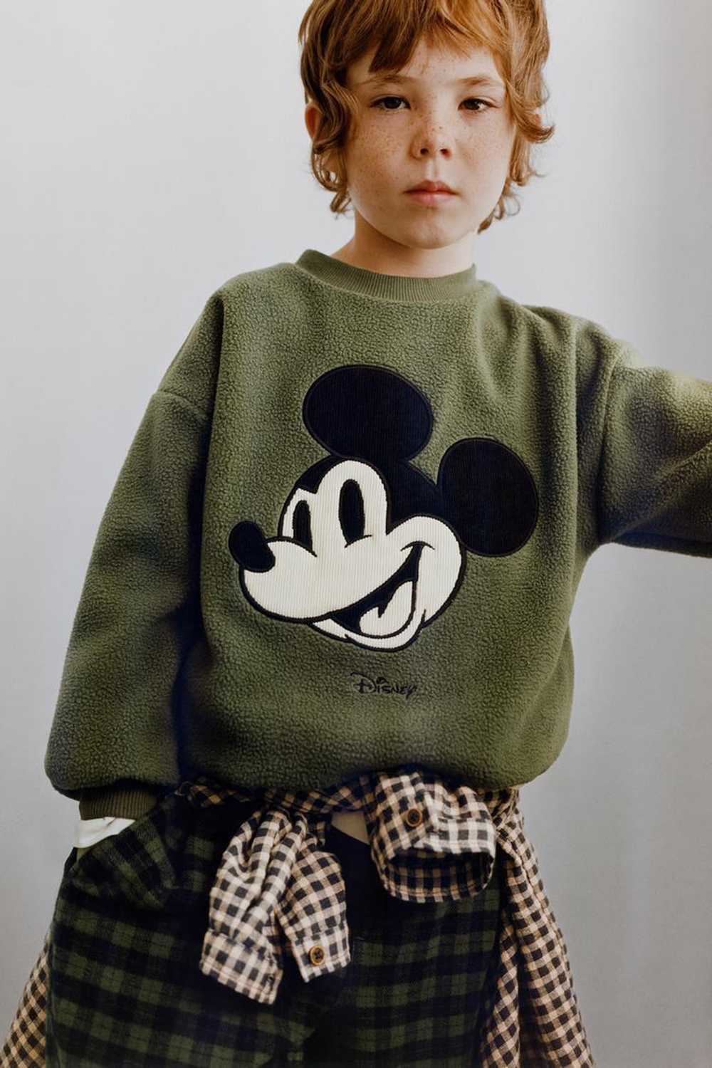 ZARA ТОЛСТОВКА ИЗ ОВЧИНЫ MICKEY MOUSE © DISNEY, ХАКИ