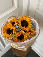 Букет из подсолнухов