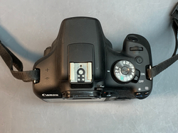 Canon 2000D Kit 18-55mm 3.5-5.6 IS II 8.000 кадров