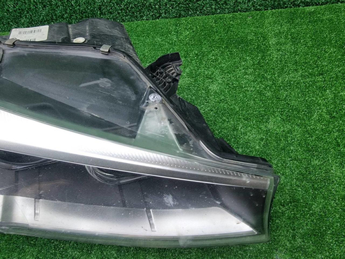 Битая Фара правая BMW X3 F25 (2014-2017) ксенон