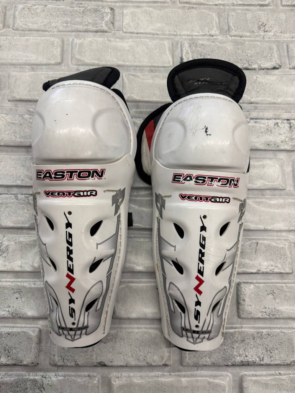 Easton synergy YTH 10"