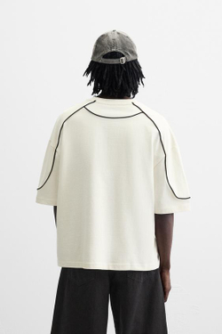 ZARA ФУТБОЛКА КОНТРАСТНОГО ЦВЕТА, ЖЕЛТОВАТО-БЕЛЫЙ