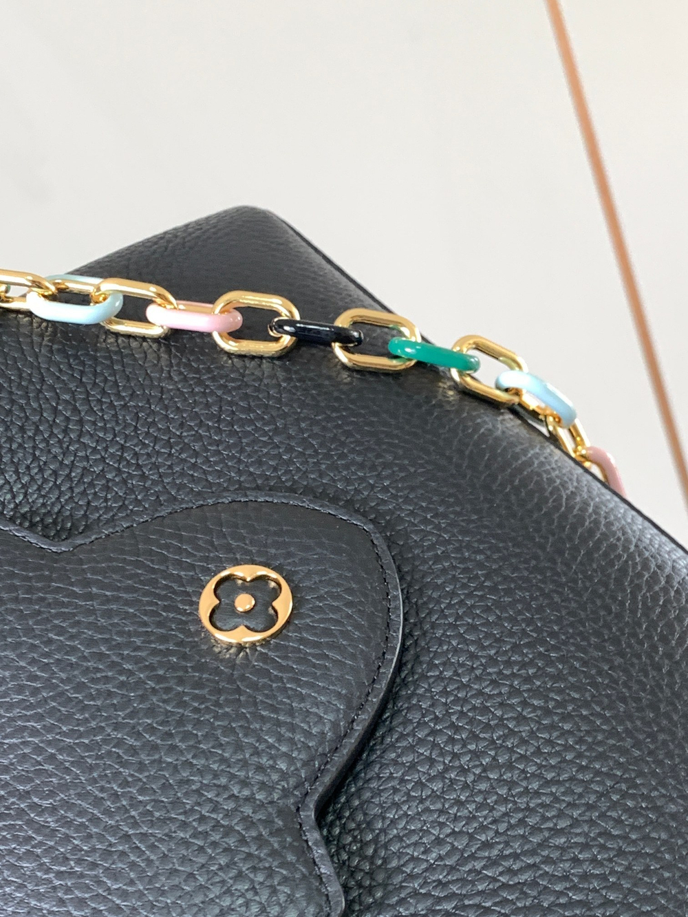 Louis Vuitton Capucines MM