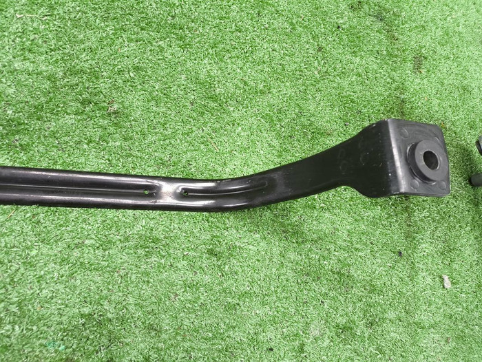 Кронштейн бензобака левый Omoda C5 (2022-н.в.)