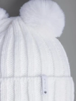 Шапка детская вязаная с помпонами и снуд