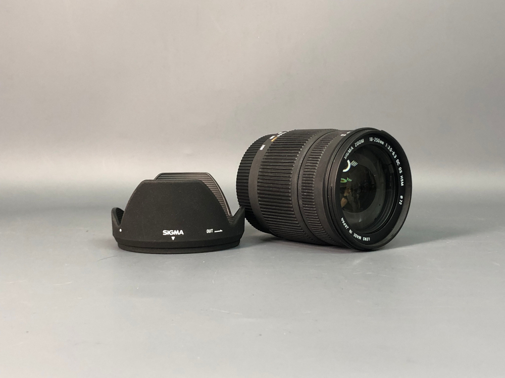 Sigma18-250mm DC OS HSM Pentax KA