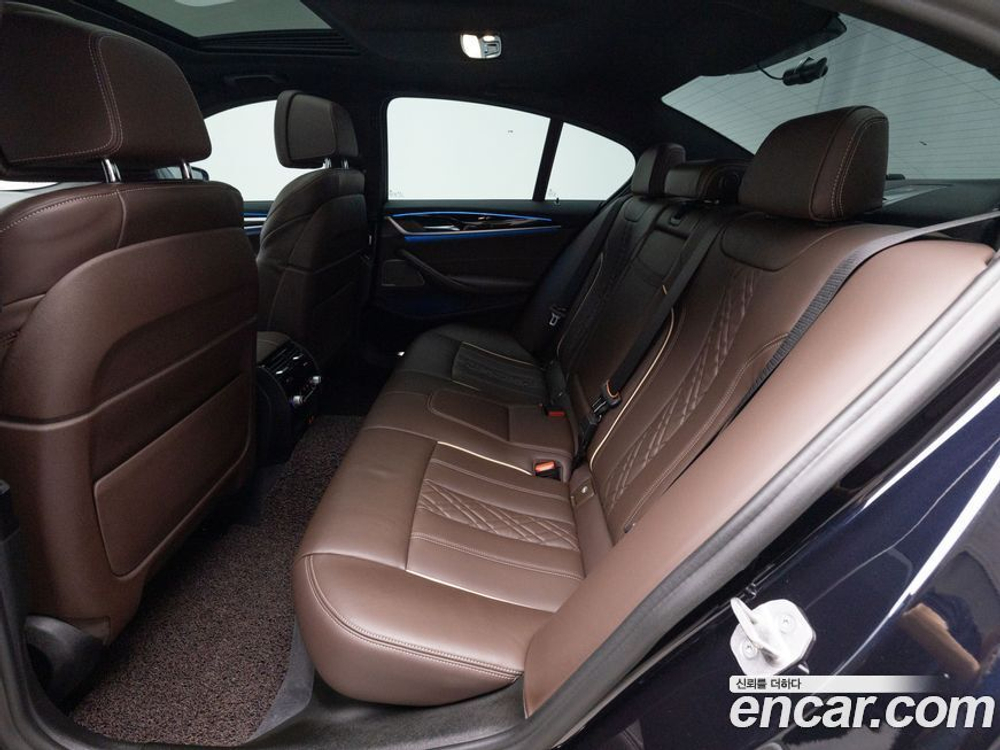 BMW 5 Series (G30) 530e M Sports (10.2021)