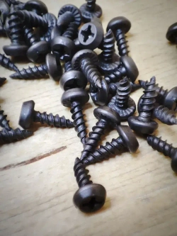 Саморез "клоп" 3,5х11мм (острый наконечник) - 20 штук, универсальный, черный, шлиц Ph-2