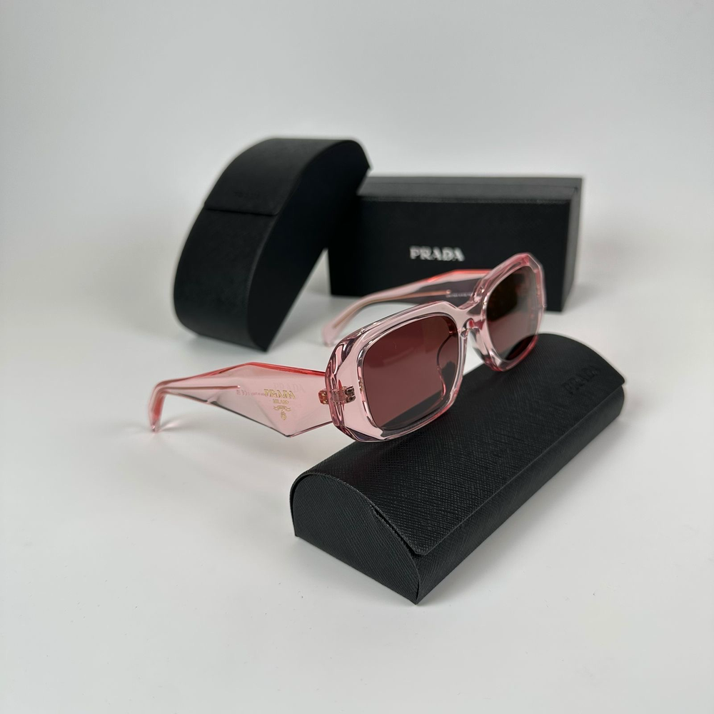 Солнцезащитные очки Prada