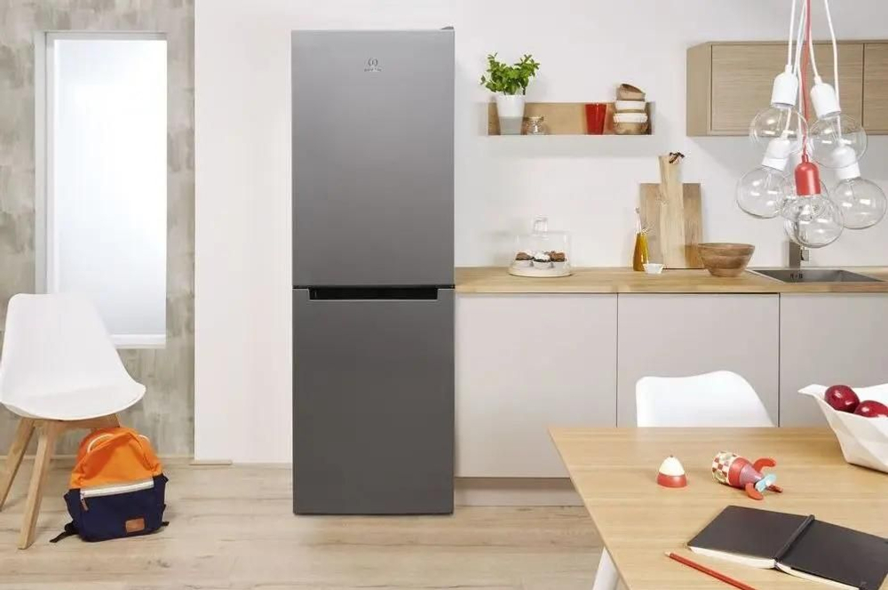 Холодильник INDESIT DS 4160G