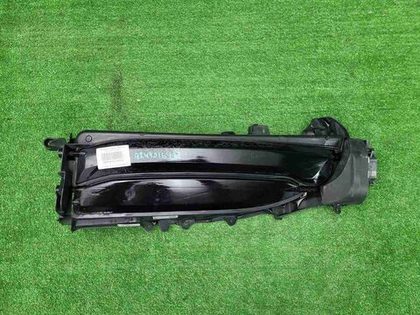 Воздуховод левый Porsche Taycan (2019-н.в.)