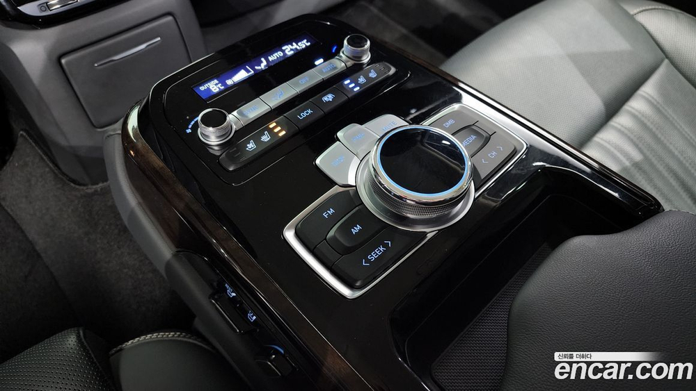 Genesis G90 3.3 T AWD (12.2019)