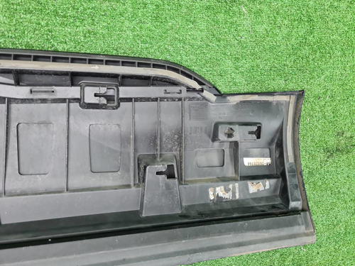 Накладка двери задняя правая Audi Q7 2 (2019-2024)