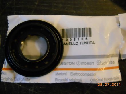 Сальник 30x52/65x7/10 (уплотнительное кольцо) для стиральной машины Indesit (Индезит)/ Ariston (Аристон) - 30x52/65x7/10 - 096186