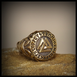 Кольцо-печатка "Валькнут" литье художественное , латунь