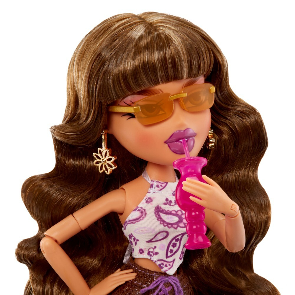 Bratz - модная кукла Ясмин + 10 аксессуаров 505211 / артикул   505198 505211  / GTIN 035051505211