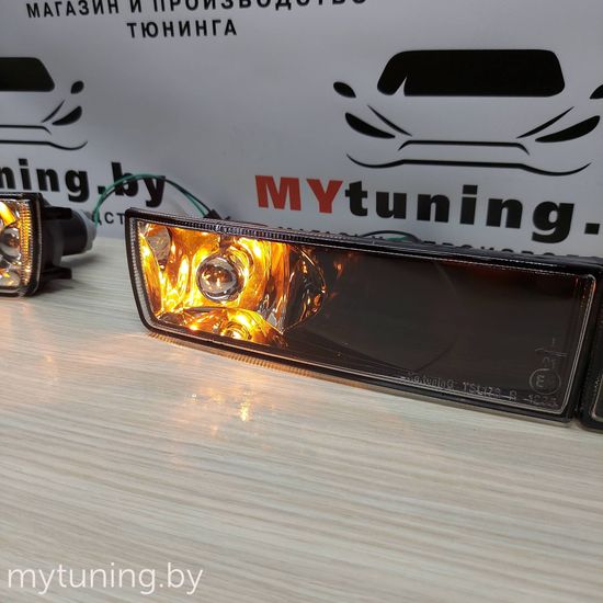 Поворотники с галогеном VW Golf 3 / Vento black