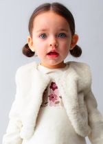 лонгслив с жилеткой и бархатными леггинсами