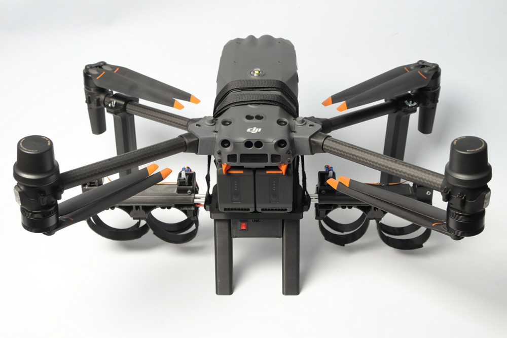 Унивеpcaльнaя cиcтема сброcа гpуза DJI Мatricе 30t на 4 подарка