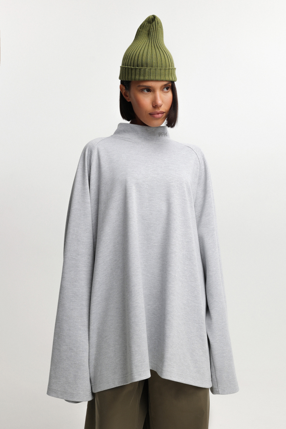 Лонгслив с кокеткой