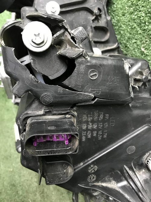 Битая Фара правая Aito M7 (2022-н.в.) LED