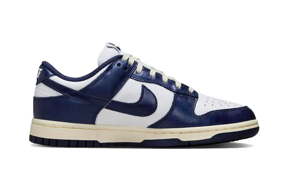 Nike Dunk "Midnight Navy and White"