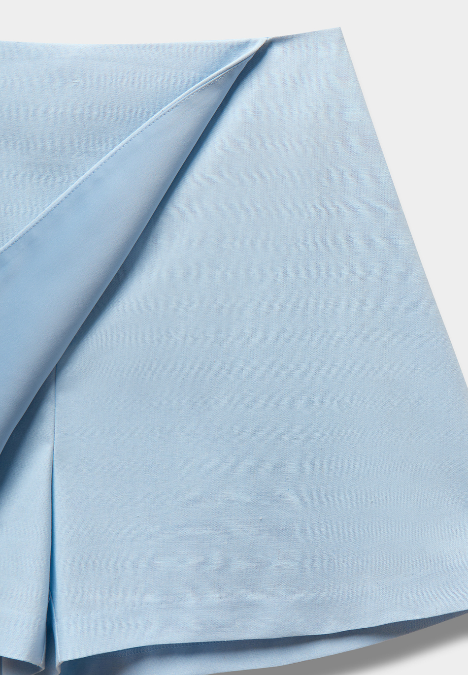 Шорты на запах изо льна