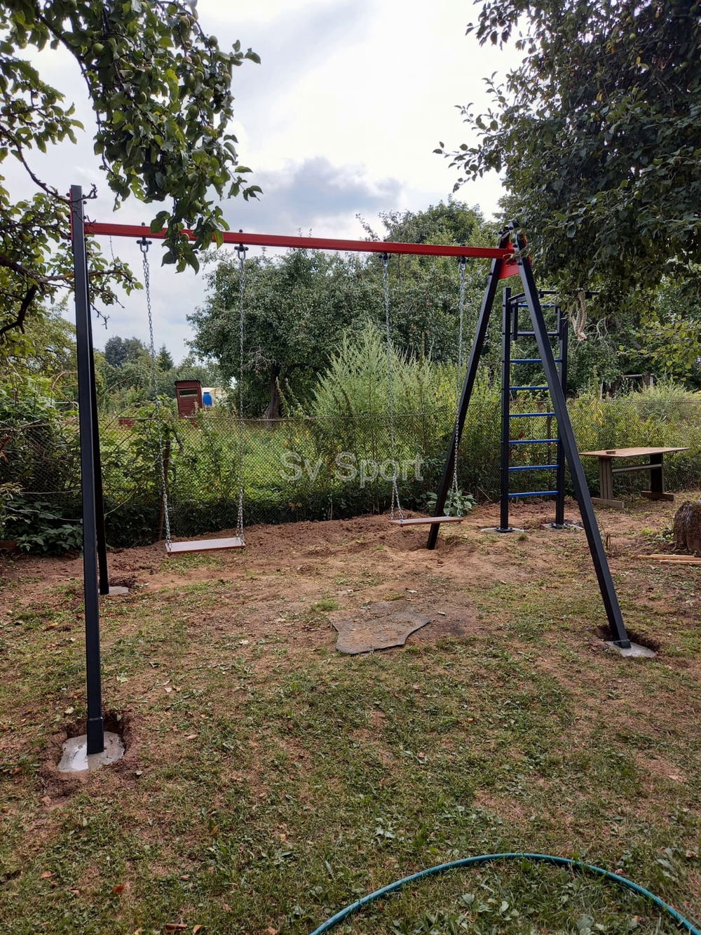 Монтаж уличных качелей Sv Sport